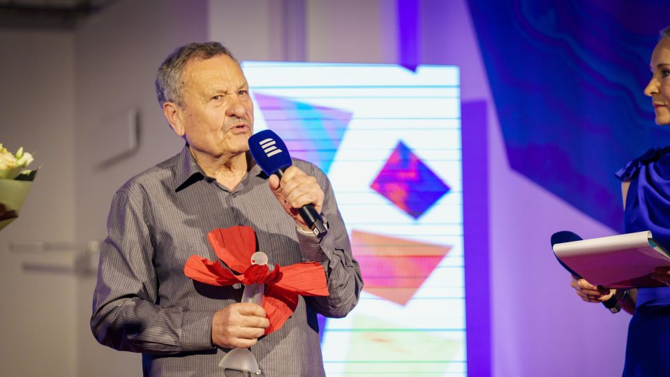 Cenu Hany Maciuchové převzal herec a režisér Miroslav Krobot | foto: Matěj Hošek, Český rozhlas Cenu Hany Maciuchové převzal herec a režisér Miroslav Krobot