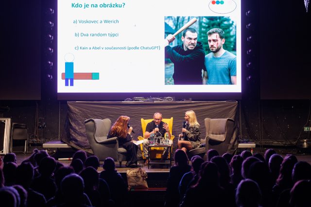 Buchty čtou o mordech z vášně. Zuzana Fuksová,  Ivana Veselková a Stanislav Zajíček | foto: Jiří Šeda,  Český rozhlas Buchty čtou o mordech z vášně. Zuzana Fuksová, Ivana Veselková a Stanislav Zajíček