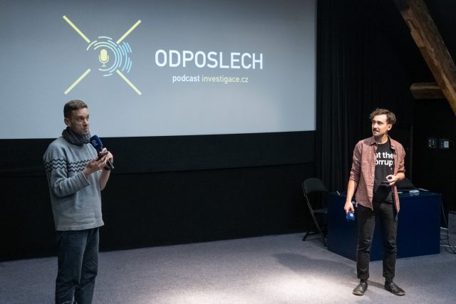 ODPOSLECH  |  investigace.cz je týdenní investigativní podcast,  ve kterém novináři jako Petr Gojda nebo Josef Šlerka rozkrývají pozadí kauz – od off-shorových sítí po špionážní software. | foto: Khalil Baalbaki,  Český rozhlas ODPOSLECH | investigace.cz je týdenní investigativní podcast, ve kterém novináři jako Petr Gojda nebo Josef Šlerka rozkrývají pozadí kauz – od off-shorových sítí po špionážní software.