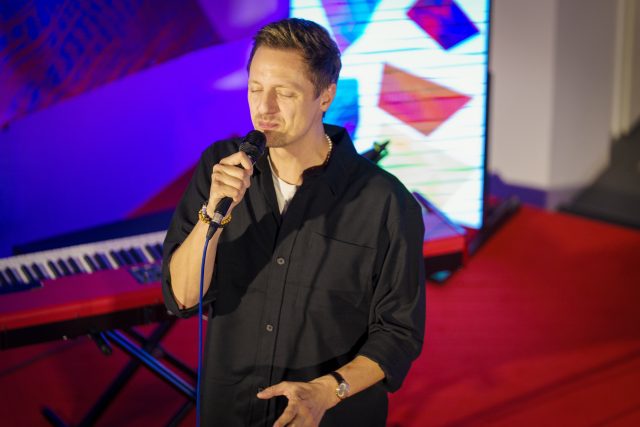 Ondřej Ruml zpíval na slavnostním zahájení festivalu Prix Bohemia Radio | foto: Matěj Hošek, Český rozhlas Ondřej Ruml zpíval na slavnostním zahájení festivalu Prix Bohemia Radio