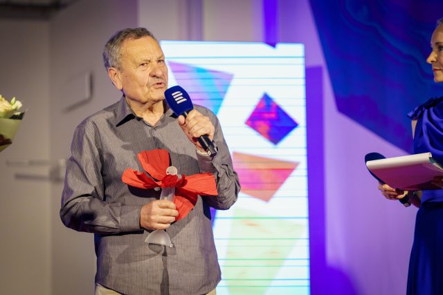 Cenu Hany Maciuchové převzal herec a režisér Miroslav Krobot | foto: Matěj Hošek, Český rozhlas Cenu Hany Maciuchové převzal herec a režisér Miroslav Krobot